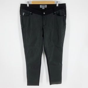 NWT Tripp NYC x Torrid Faux Leather Pleather Front Black Skinny Jeans Size 16